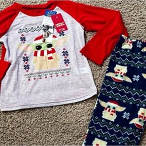 Totally Adorable Star Wars Baby Yoda Holiday Pajama Set